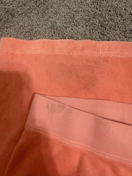 Juicy Couture Y2K Peach Velour Sweatpants - Picture 2 of 6